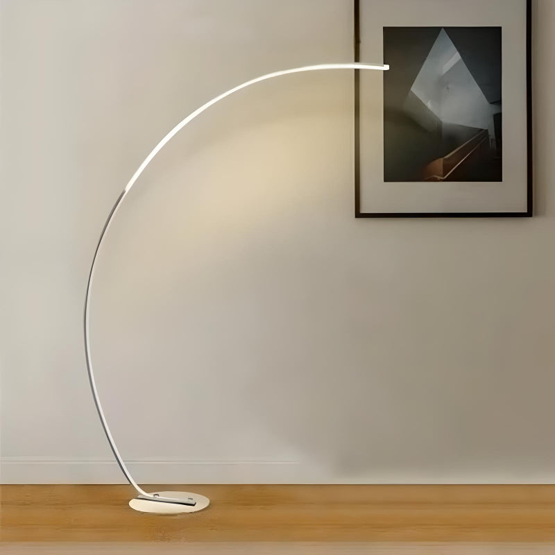 lampadaire en arc blanc